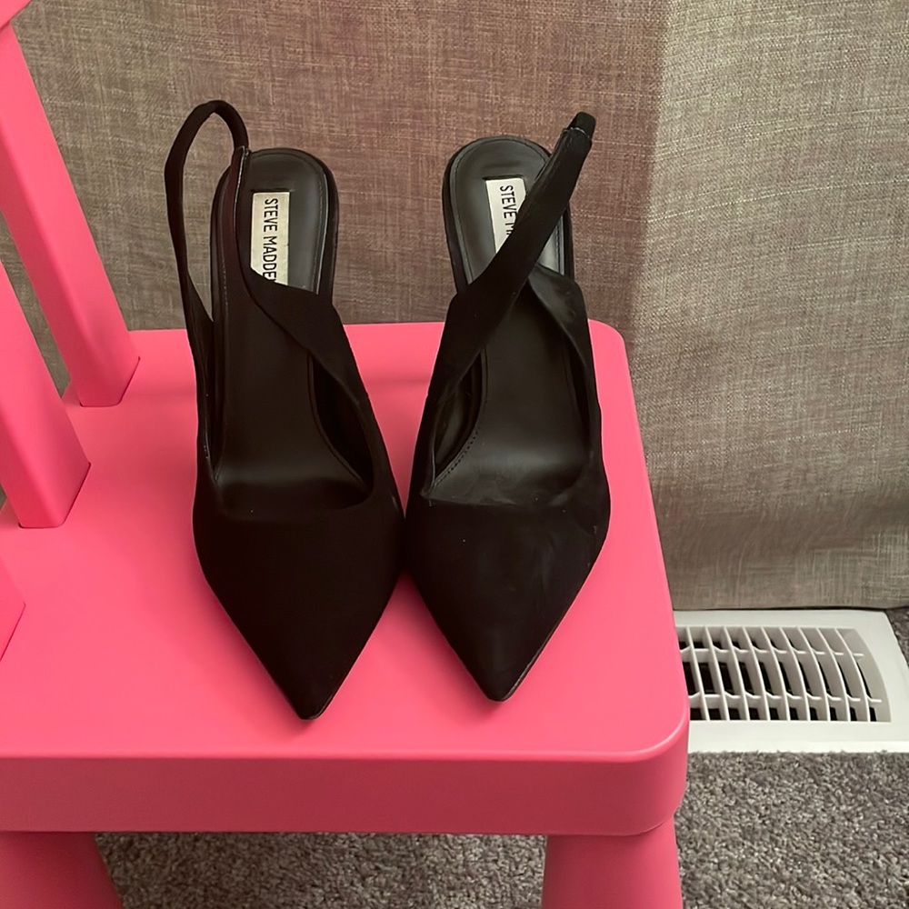 Sling back Steve Madden heels